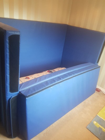 Bed Safe Surround Padding  with front fold do