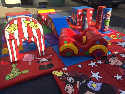 Circus / Clown 15 Mat set Multy Activity Tunn