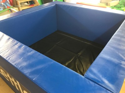 Custom Made Ball Ponds (1)