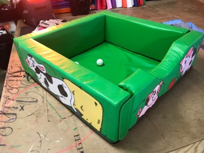 FARM **SOFT PLAY BALL POND 4ft  custom