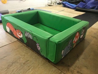 FARM **SOFT PLAY BALL POND 4ft  custom