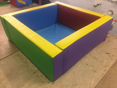 MULTI COLOURED Soft Play Ball Pond *4.6ft  x 