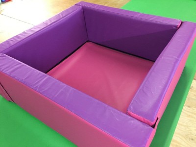 Pink / Purple  Soft Play Ball Pond *4.6ft  x 