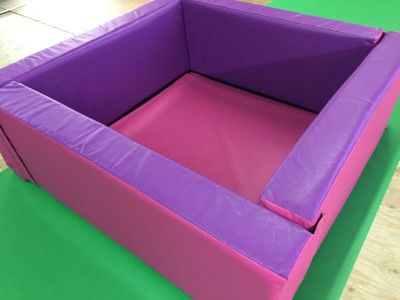 Pink / Purple  Soft Play Ball Pond *4.6ft  x 